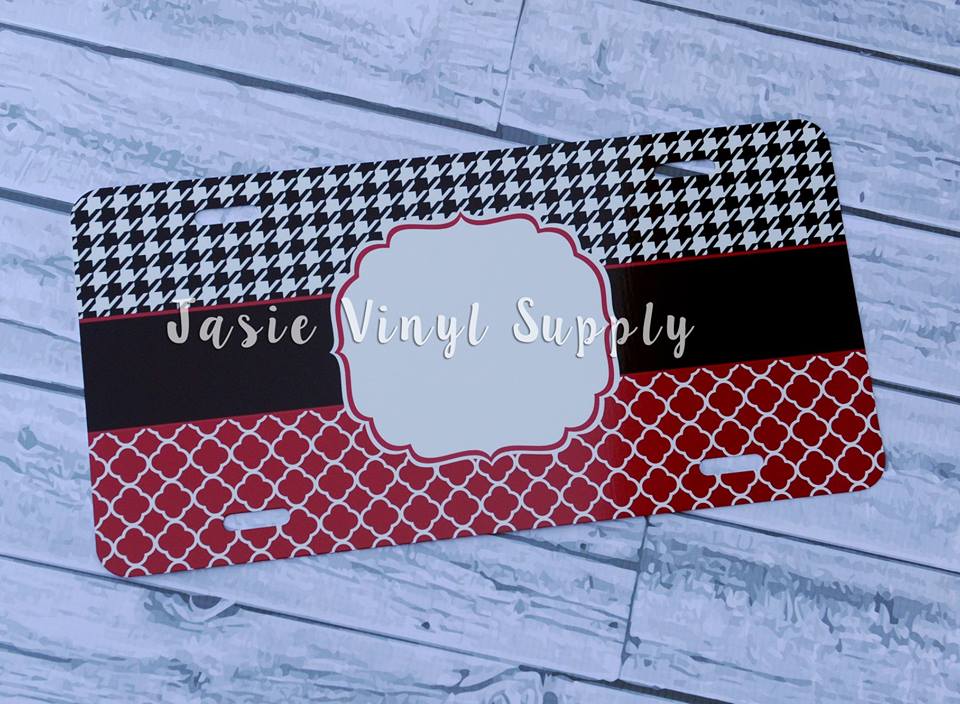 License plate-Black Hounds tooth Red Quatrefoil